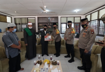 Kapolda Kepri Kunjungan ke Ponpes Darul Falah