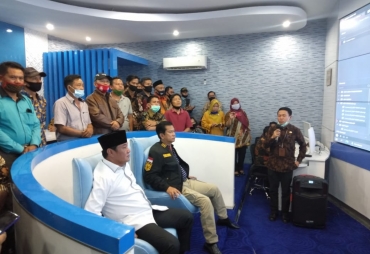 Kunjungan Kerja Sekda Bengkulu Selatan Kagumi Lebong Command Center 