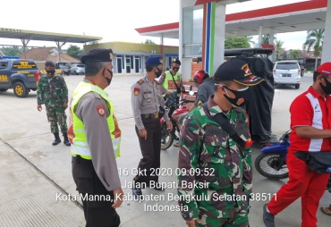 Sosialisasikan Prokes Covid-19 Gabungan TNI-Polri-Satpol PP Bengkulu Selatan Gelar Operasi Yustisi