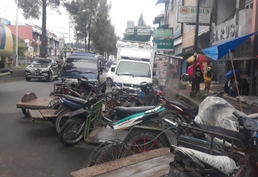 mbarangan Akibatkan Kemacetan di Berastagi