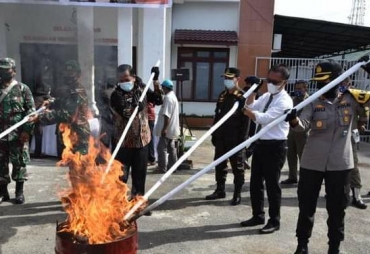 Kejari Padangsidimpuan Musnakan BB Tindak Pidana