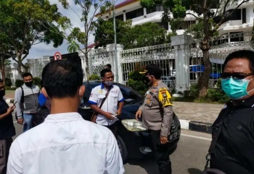 Kapolresta Barelang Pimpin Pembubaran Kerumunan Massa