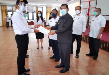Bupati Karo Serahkan 235 SK CPNS Formasi 2019