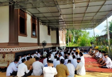 Satu Tahun Wafatnya Mantan Bupati Bireuen Keluarga Besar Gelar Tahlilan dan Doa Bersama