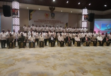 Dilantik Ketum Pusat Usep RS Resmi Jabat Ketua KONI Kepri
