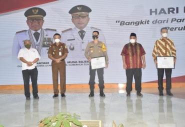 Polda Sumut Terima Penghargaan Mitra Terbaik Insan Pers