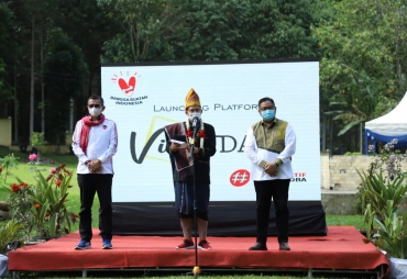 Sandiaga Salahuddin Uno Kunjungi Taman Wisata Iman dan Kampung Ulos Desa Silalahi