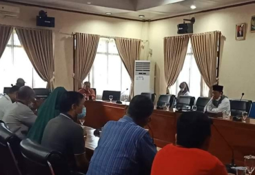 Datangi Kantor DPRD Warga Sumber Jaya Minta Dewan Jembatani Persoalan Lahan