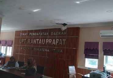 Menelusuri Kondisi Kantor Samsat Labuhanbatu : Plafon Bolong Hingga Lantai Keramik Retak