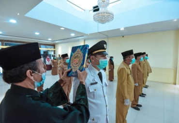 Walikota Padangsidimpuan Lantik 18 Pejabat Administrator dan Pengawas