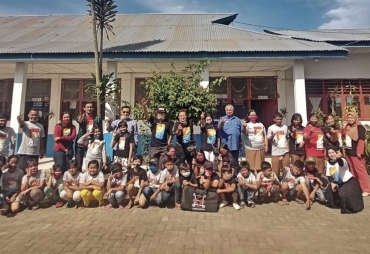 Terkait Pelestarian Budaya Ornamen Karo Indonesia Bagikan Ribuan Kaos Aksara