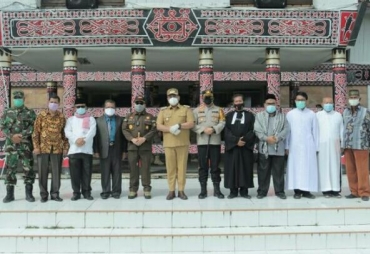Hadapi Covid-19 Bupati Dairi Pimpin Do'a Bersama Tokoh Agama