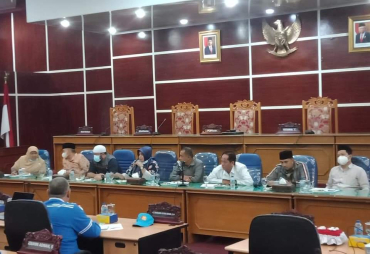 DPRD Kota Rapat Dengar Pendapat Bersama Pihak Pelindo dan Lanal
