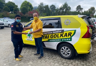 Golkar Sumut Serahkan Satu Unit Mobil Operasional Untuk AMPI