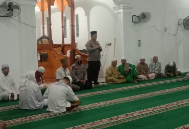 Berikan Ceramah Subuh Kapolres Batu bara Ajak Orang Tua Awasi Anak 