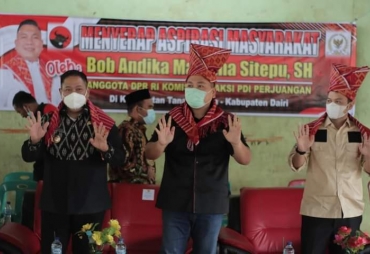 Desa Lau Tawar Sambut Kedatangan Anggota DPR RI Komisi V Bersama Bupati Dairi