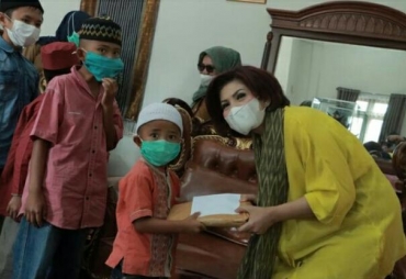 Ketua TP PKK Dairi Santuni Anak Yatim Dan Kaum Dhuafa