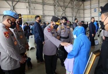 Kapolri Tawarkan Anak Prajurit Awak Nanggala 402 Jadi Polisi 