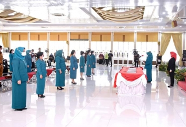 Nawal Lubis Lantik Ketua TP PKK dan Dekranasda Karo