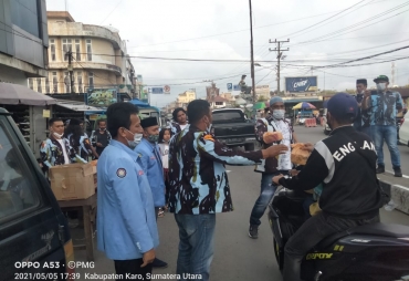 IPK Karo beserta Sayap Organisasi Bagikan Takjil di Bulan Ramadhan 