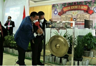 Bupati Dairi Buka Acara Sinode Sinunu X GKPPD