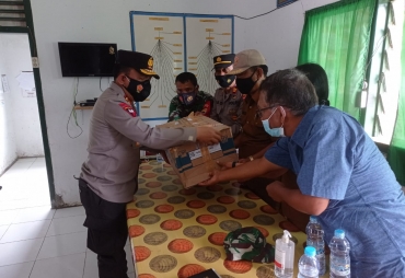 Kapolda Sumut Serahkan Bantuan Sebanyak 500 Swab Antigen Di Tapanuli Utara 