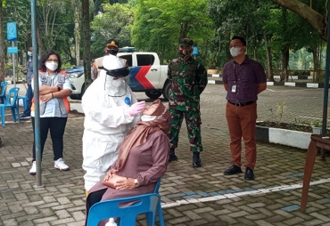 Polsek Pancur Batu Bersama Muspika Lakukan Swab Kepada Pengunjung Wisata