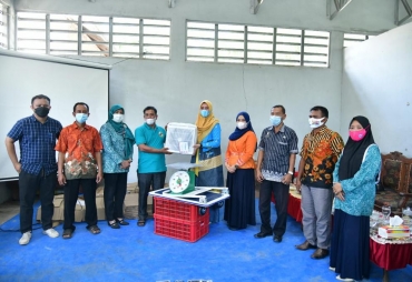 Ketua TP PKK Batu Bara Berikan Bantuan Ke Petani Cabai Lubuk Cuik 