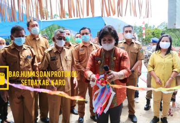 Bupati dan Wakil Bupati Karo Resmikan SMPN 2 Laubaleng