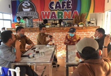 Wabup Karo Dan Waka DPRD Hadiri Launching Coffee Warna