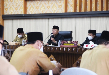 Rohidin-Rosjonsyah dan Sekda Berikan Arahan Kepala OPD
