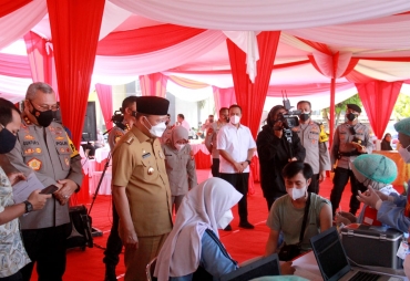 Gelar Vaksinasi dan Baksos Gubernur Rohidin Apresiasi Ikatan Alumni Akpol 1997