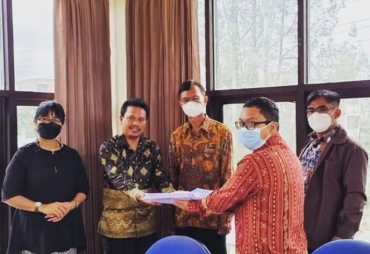 Moderamen GBKP Hadiri Serah Terima Pengurus Unit Wisata Rohani GBKP