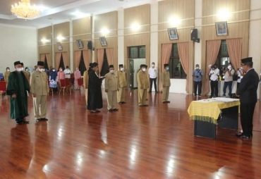 Bupati Simalungun Lantik Delapan Pejabat Tinggi Pratama