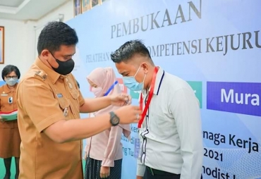 Walikota Medan Buka Pelatihan Website Design