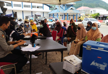 Permudah Akses Vaksinasi Kapolres Lebong Juga Ingatkan Pentingnya Prokes