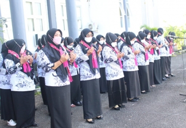 Upacara Memperingati HGN dan HUT PGRI Ke 76 Di Kabupaten Bengkulu Tengah Berlangsung Hikmat