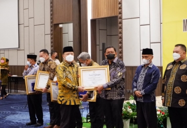 Hari Kesehatan Nasional Pemkab BU Raih 5 Penghargaan Sekaligus dari Gubernur
