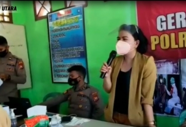 Polres BU Vaksin Keliling di Desa Durian Daun