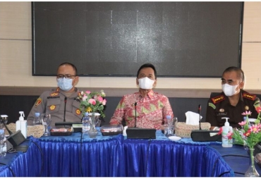 Pemerintah Daerah Bersama Forkopimda Melaksanakan Rapat Yang Di Pimpin Langsung Bupati Bengkulu Tengah