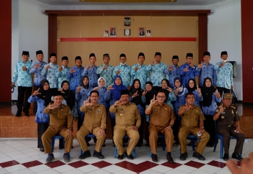 Title  Tingkatkan Capaian Terobosan Bidang Pendidikan, Bupati BU Lantik 67 Kepala Sekolah