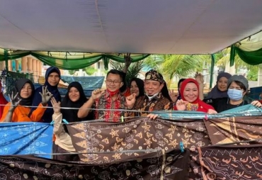 Penutupan Kegiatan Pelatihan Pewarnaan Batik Alami 