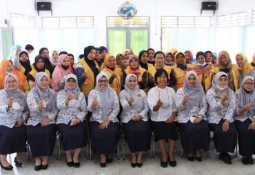 DLH dan YKI Adakan Penyuluhan Tentang Kanker Payudara untuk Ibu-ibu Penyapu Jalan