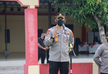 Kapolresta Deli Serdang Anugerahkan Reward Kepada Personil Berprestasi