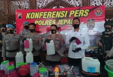 9 Orang Meninggal Akibat Miras Oplosan di Jepara