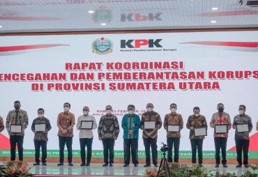 Walikota Medan Terima Penghargaan Dari KPK