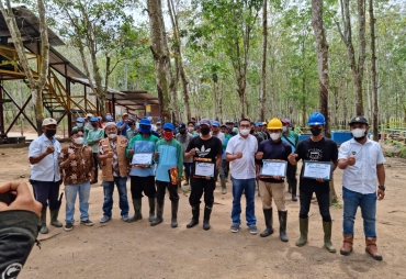 PTPN III Kebun Sei Silau Beri Penghargaan Karyawan Permanen Terbaik