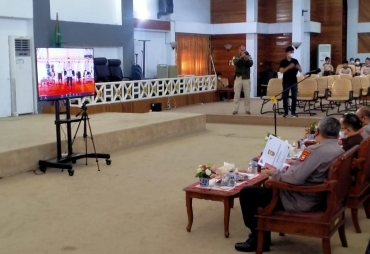Presiden RI JokowiDodo tinjau Vaksinasi serentak se Indonesia