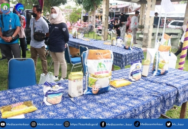 Gebyar Pasar Murah Perum Bulog Bengkulu Bekerja Sama Dengan Pemerintahan Kabupaten Kaur 