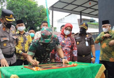 Bupati dan Wabup Labuhanbatu Saksikan Dandim 0209/LB Resmikan Lingkungan Cut Mutia Jadi Kampung Pancasila